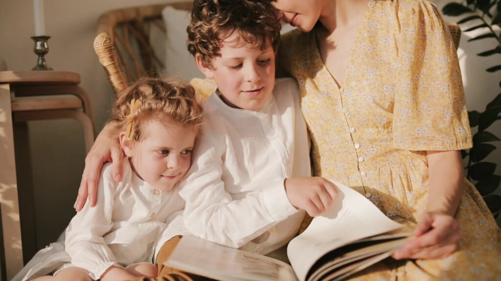 DEEPENING THE READING EXPERIENCE